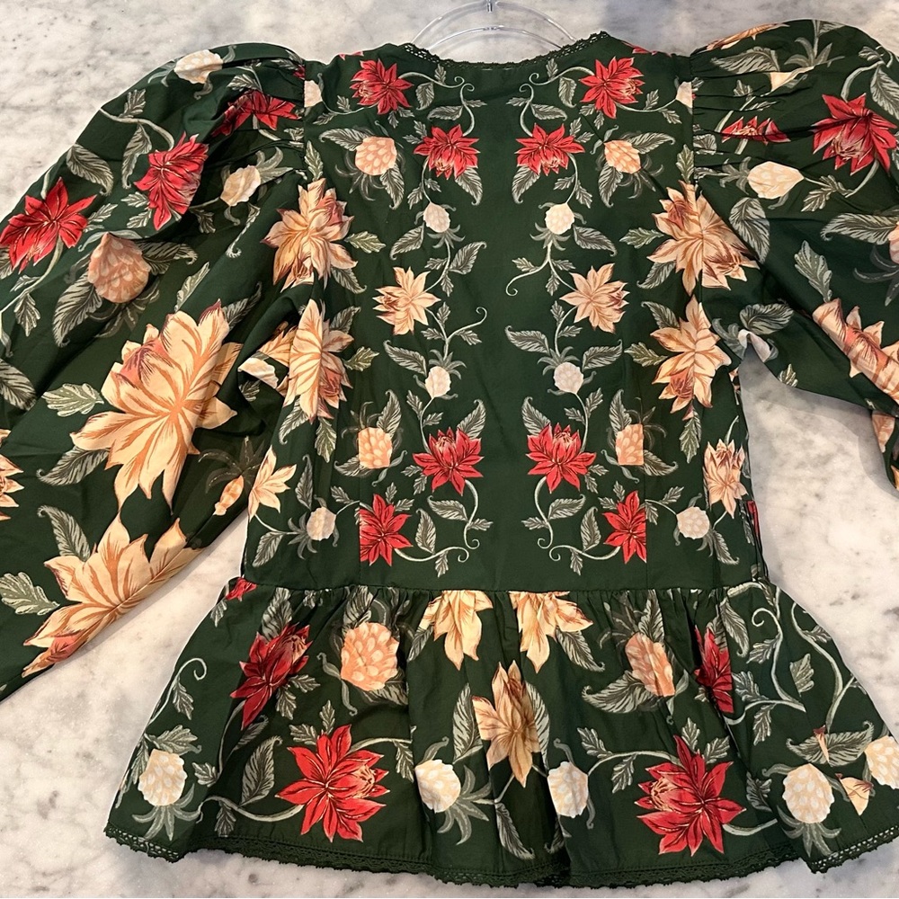FARM Rio Green Floral V-Neck Puff Sleeve Blouse - Picture 8 of 8